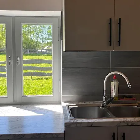 Zacisze Osmiu Stawow - The Quort Of Eight Pounds *