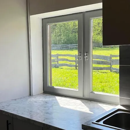 Kemp Zacisze Osmiu Stawow - The Quort Of Eight Pounds