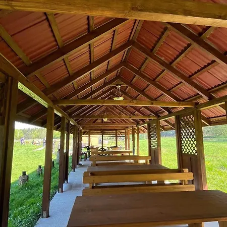 Zacisze Osmiu Stawow - The Quort Of Eight Pounds Siekierczyna