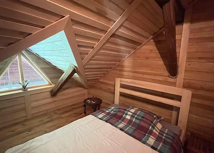 Zacisze Osmiu Stawow - The Quort Of Eight Pounds * Siekierczyna