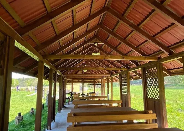 Zacisze Osmiu Stawow - The Quort Of Eight Pounds Siekierczyna