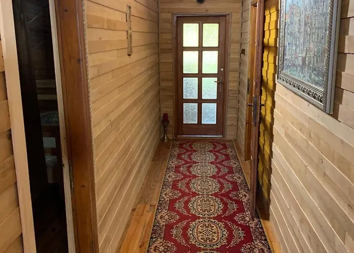 Zacisze Osmiu Stawow - The Quort Of Eight Pounds Kemp *